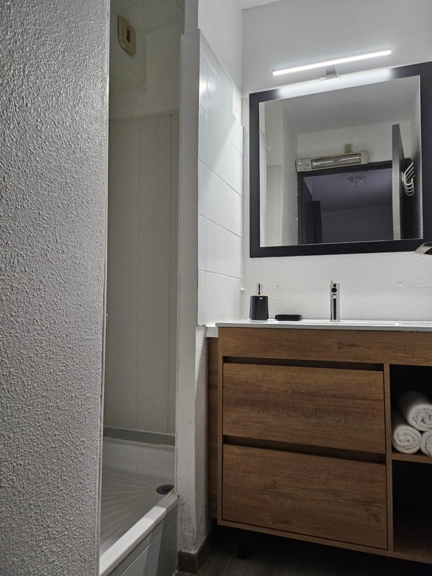 - - 6personnes - Renove - Moderne - En Bord De Avec Clim *